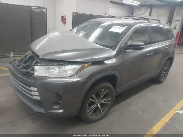 5TDZZRFH4KS333834 2019 TOYOTA HIGHLANDER - Image 2