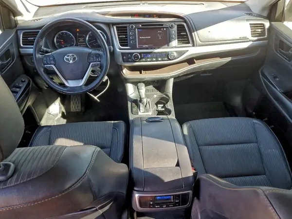 5TDZZRFH4KS335566 2019 TOYOTA HIGHLANDER - Image 8
