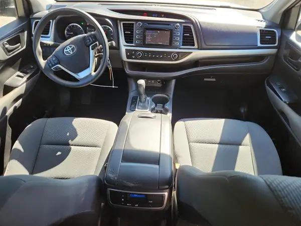5TDZZRFH4KS359527 2019 TOYOTA HIGHLANDER - Image 8
