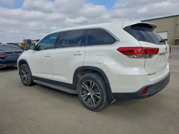 5TDZZRFH4KS361830 2019 TOYOTA HIGHLANDER - Image 2