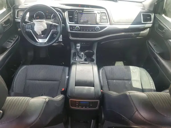 5TDZZRFH5HS190496 2017 TOYOTA HIGHLANDER - Image 8