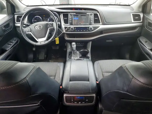 5TDZZRFH5HS190577 2017 TOYOTA HIGHLANDER - Image 8