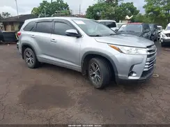 5TDZZRFH5HS196993 2017 TOYOTA HIGHLANDER
