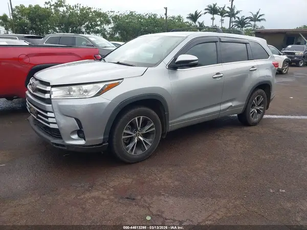 5TDZZRFH5HS196993 2017 TOYOTA HIGHLANDER - Image 2
