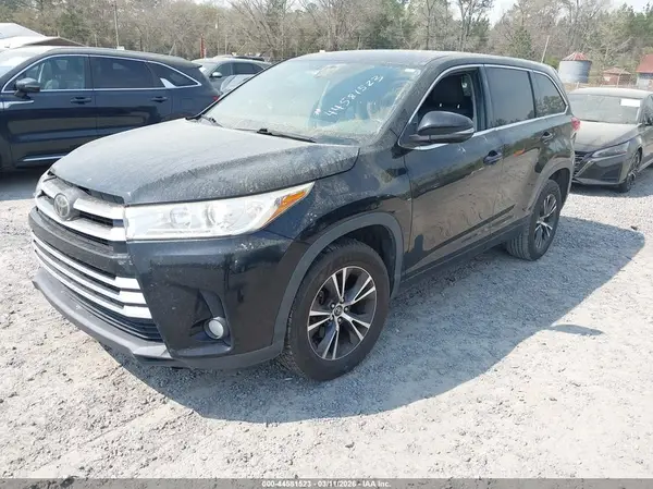 5TDZZRFH5HS199036 2017 TOYOTA HIGHLANDER - Image 2