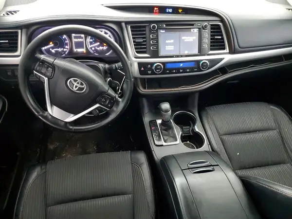 5TDZZRFH5HS200850 2017 TOYOTA HIGHLANDER - Image 8