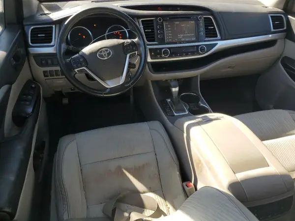 5TDZZRFH5HS204400 2017 TOYOTA HIGHLANDER - Image 8