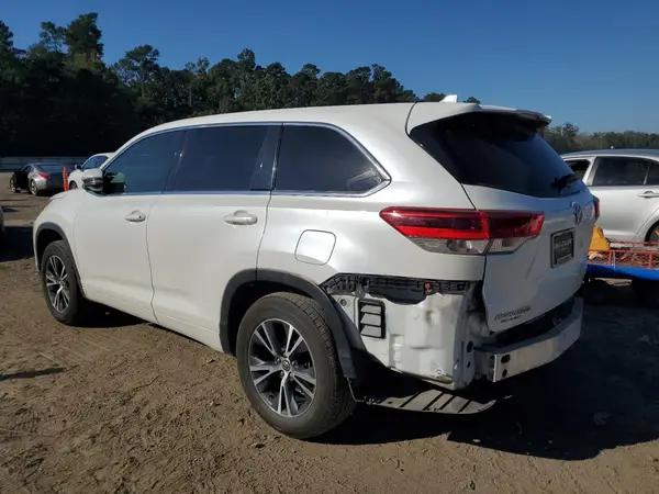 5TDZZRFH5HS219625 2017 TOYOTA HIGHLANDER - Image 2