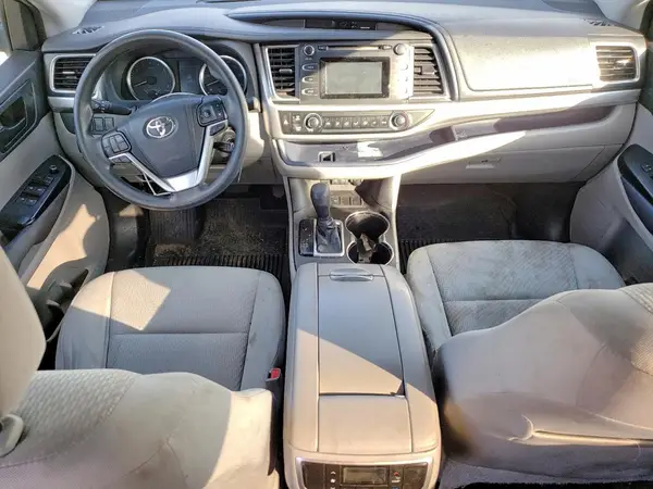 5TDZZRFH5HS220208 2017 TOYOTA HIGHLANDER - Image 8