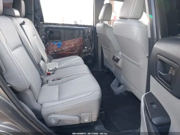 5TDZZRFH5HS231242 2017 TOYOTA HIGHLANDER - Image 8