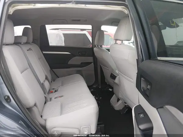 5TDZZRFH5JS238813 2018 TOYOTA HIGHLANDER - Image 8