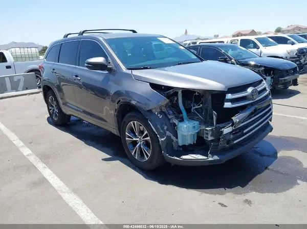 5TDZZRFH5JS240481 2018 TOYOTA HIGHLANDER - Image 1
