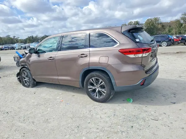 5TDZZRFH5JS246684 2018 TOYOTA HIGHLANDER - Image 2