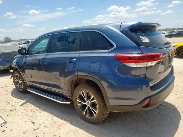 5TDZZRFH5JS257197 2018 TOYOTA HIGHLANDER - Image 2