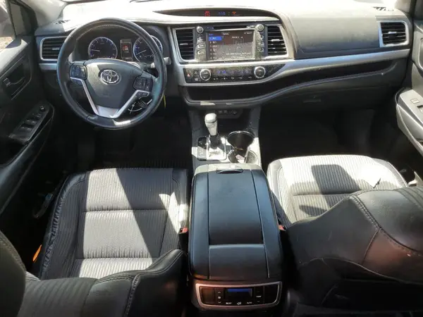 5TDZZRFH5JS259340 2018 TOYOTA HIGHLANDER - Image 8
