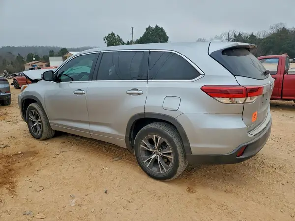 5TDZZRFH5JS278549 2018 TOYOTA HIGHLANDER - Image 2