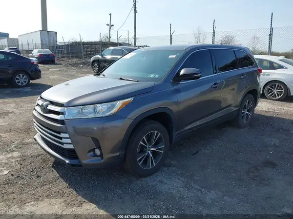 5TDZZRFH5JS280091 2018 TOYOTA HIGHLANDER - Image 2