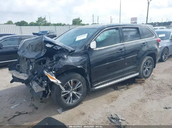 5TDZZRFH5JS283413 2018 TOYOTA HIGHLANDER - Image 2