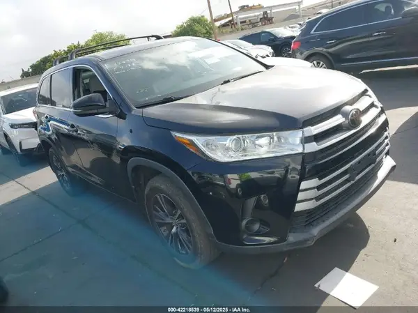 5TDZZRFH5JS284982 2018 TOYOTA HIGHLANDER - Image 1