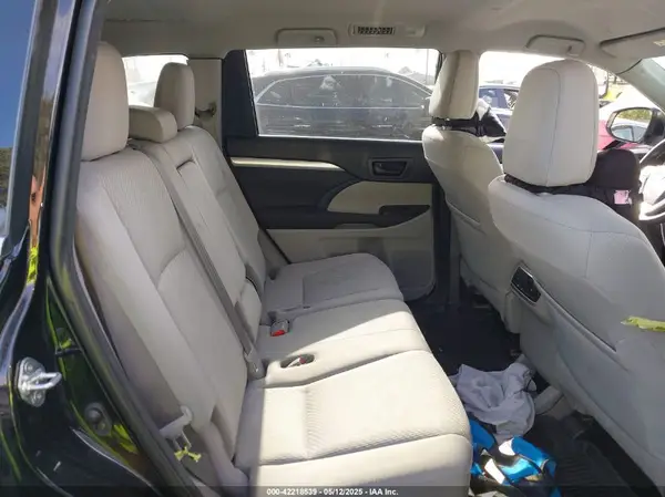 5TDZZRFH5JS284982 2018 TOYOTA HIGHLANDER - Image 8