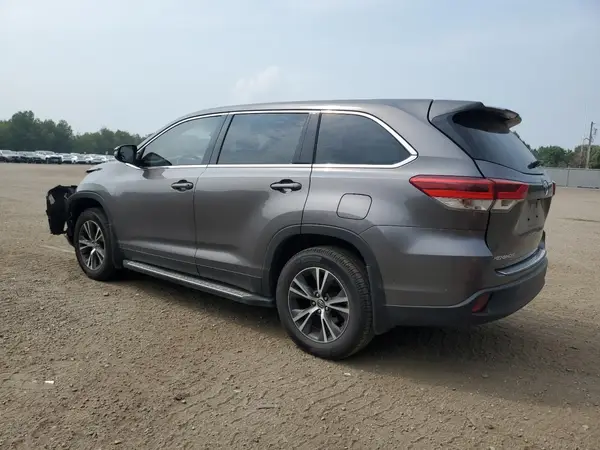 5TDZZRFH5KS291819 2019 TOYOTA HIGHLANDER - Image 2