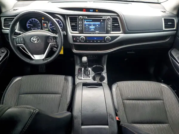 5TDZZRFH5KS294476 2019 TOYOTA HIGHLANDER - Image 8