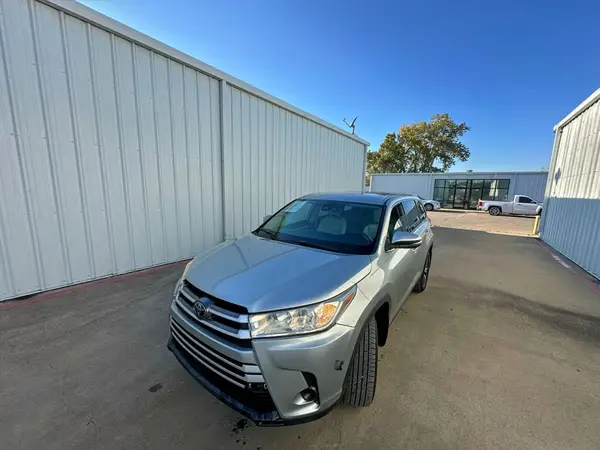 5TDZZRFH5KS296602 2019 TOYOTA HIGHLANDER - Image 2