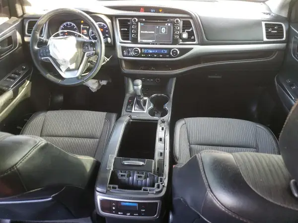 5TDZZRFH5KS305900 2019 TOYOTA HIGHLANDER - Image 8