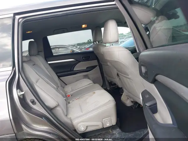 5TDZZRFH5KS306366 2019 TOYOTA HIGHLANDER - Image 8