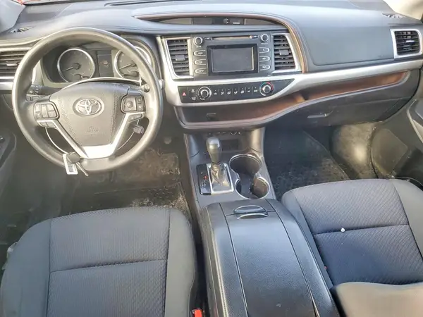 5TDZZRFH5KS319974 2019 TOYOTA HIGHLANDER - Image 8
