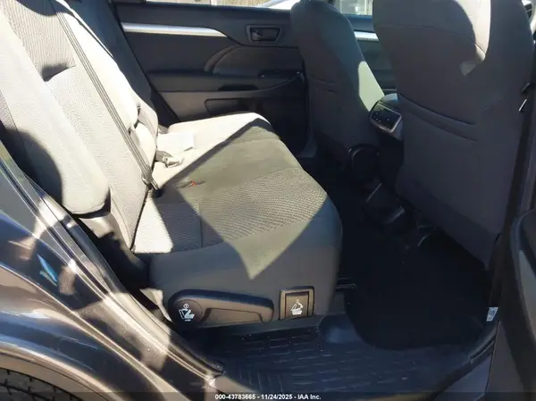 5TDZZRFH5KS333762 2019 TOYOTA HIGHLANDER - Image 8