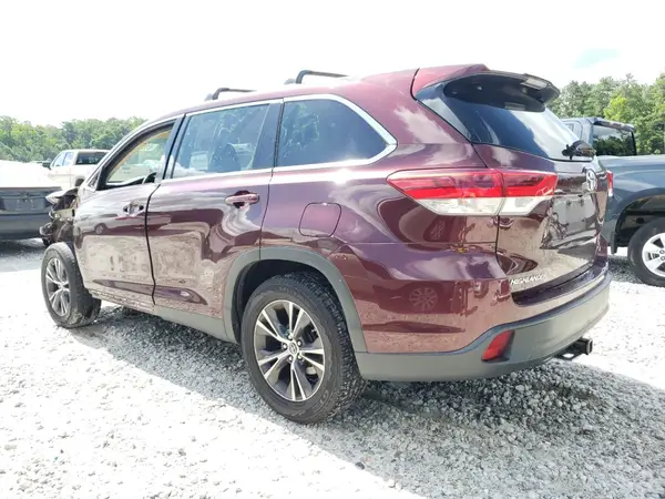 5TDZZRFH5KS338525 2019 TOYOTA HIGHLANDER - Image 2