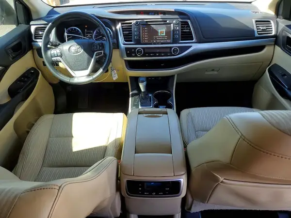5TDZZRFH5KS340114 2019 TOYOTA HIGHLANDER - Image 8