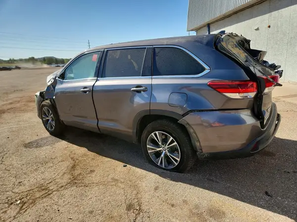 5TDZZRFH5KS343028 2019 TOYOTA HIGHLANDER - Image 2