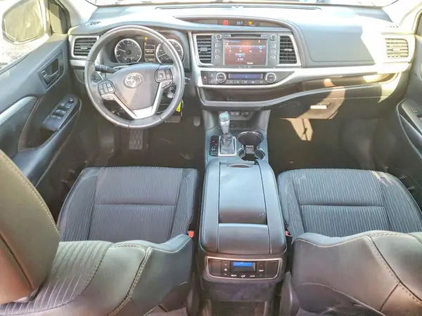 5TDZZRFH5KS349010 2019 TOYOTA HIGHLANDER - Image 8