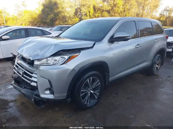5TDZZRFH5KS355258 2019 TOYOTA HIGHLANDER - Image 2