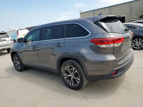 5TDZZRFH5KS356216 2019 TOYOTA HIGHLANDER - Image 2