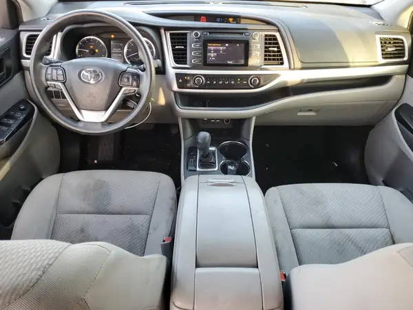 5TDZZRFH5KS359438 2019 TOYOTA HIGHLANDER - Image 8