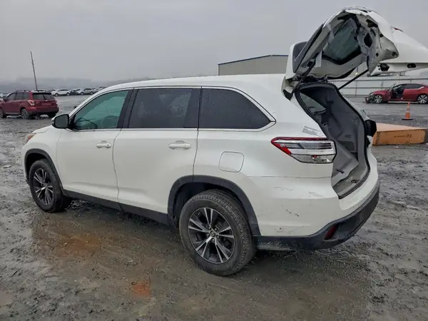5TDZZRFH5KS359648 2019 TOYOTA HIGHLANDER - Image 2