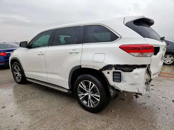 5TDZZRFH6HS201053 2017 TOYOTA HIGHLANDER - Image 2