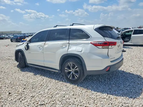 5TDZZRFH6HS215826 2017 TOYOTA HIGHLANDER - Image 2
