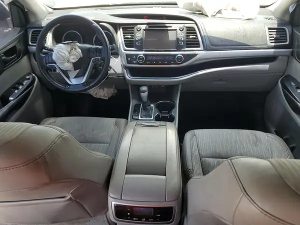 5TDZZRFH6HS220332 2017 TOYOTA HIGHLANDER - Image 8