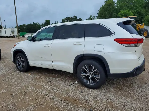 5TDZZRFH6HS231640 2017 TOYOTA HIGHLANDER - Image 2