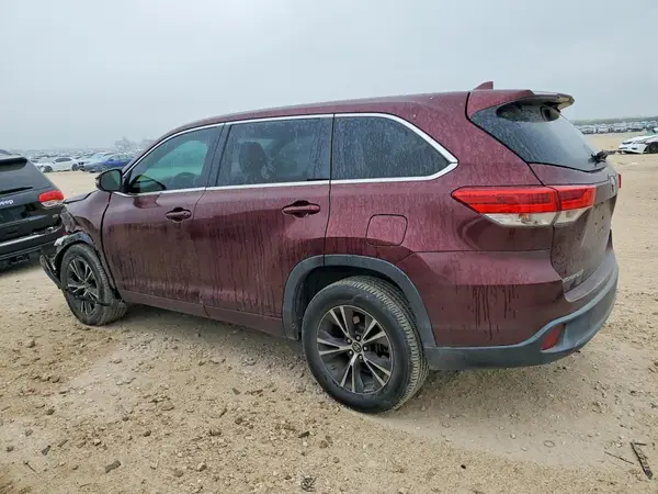 5TDZZRFH6HS234764 2017 TOYOTA HIGHLANDER - Image 2