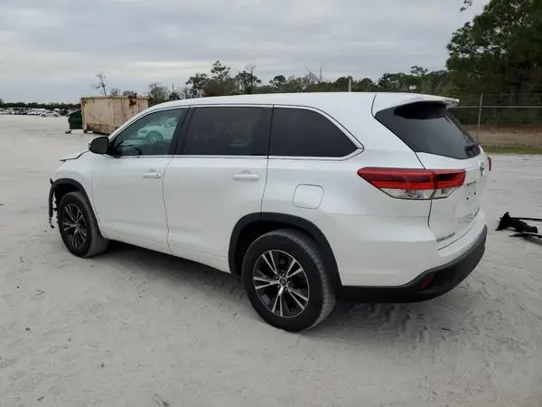 5TDZZRFH6JS237895 2018 TOYOTA HIGHLANDER - Image 2