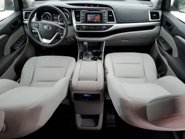 5TDZZRFH6JS237895 2018 TOYOTA HIGHLANDER - Image 8
