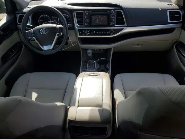 5TDZZRFH6JS239694 2018 TOYOTA HIGHLANDER - Image 8