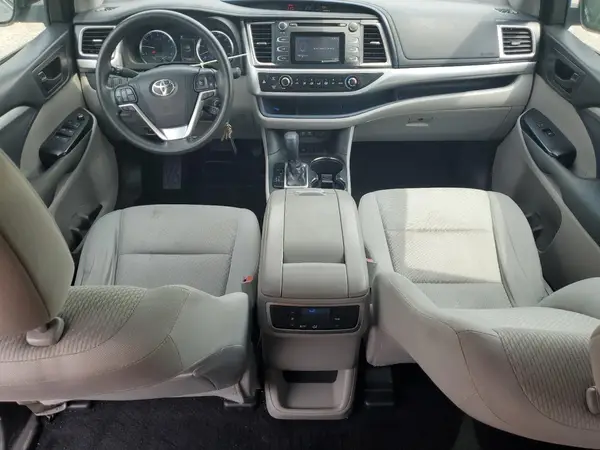 5TDZZRFH6JS246807 2018 TOYOTA HIGHLANDER - Image 8