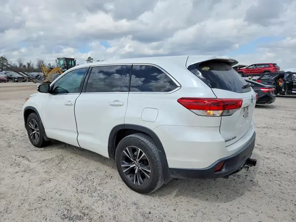 5TDZZRFH6JS253515 2018 TOYOTA HIGHLANDER - Image 2