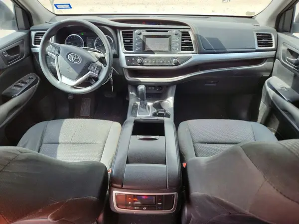 5TDZZRFH6JS253515 2018 TOYOTA HIGHLANDER - Image 8